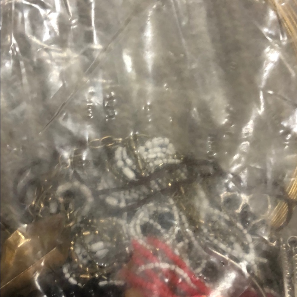 Every Single Thing in This Bag! - Picture 3 of 8